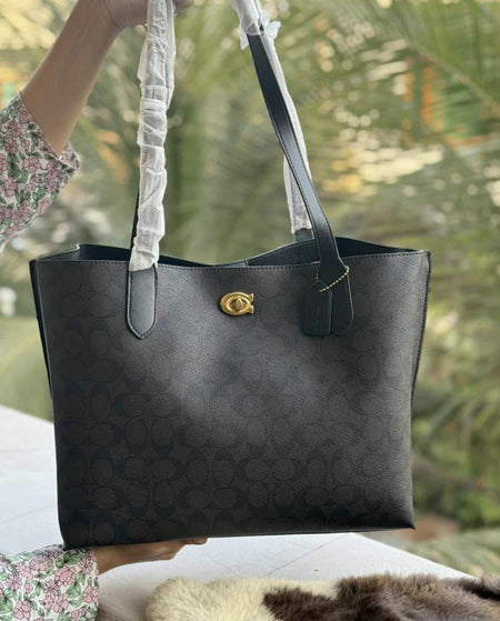 Coach Signature 28 Tote