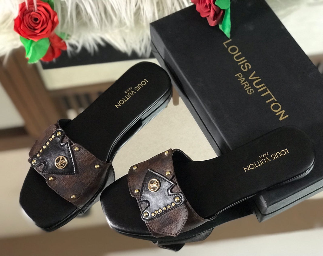 Louis Vuitton Flat Slippers