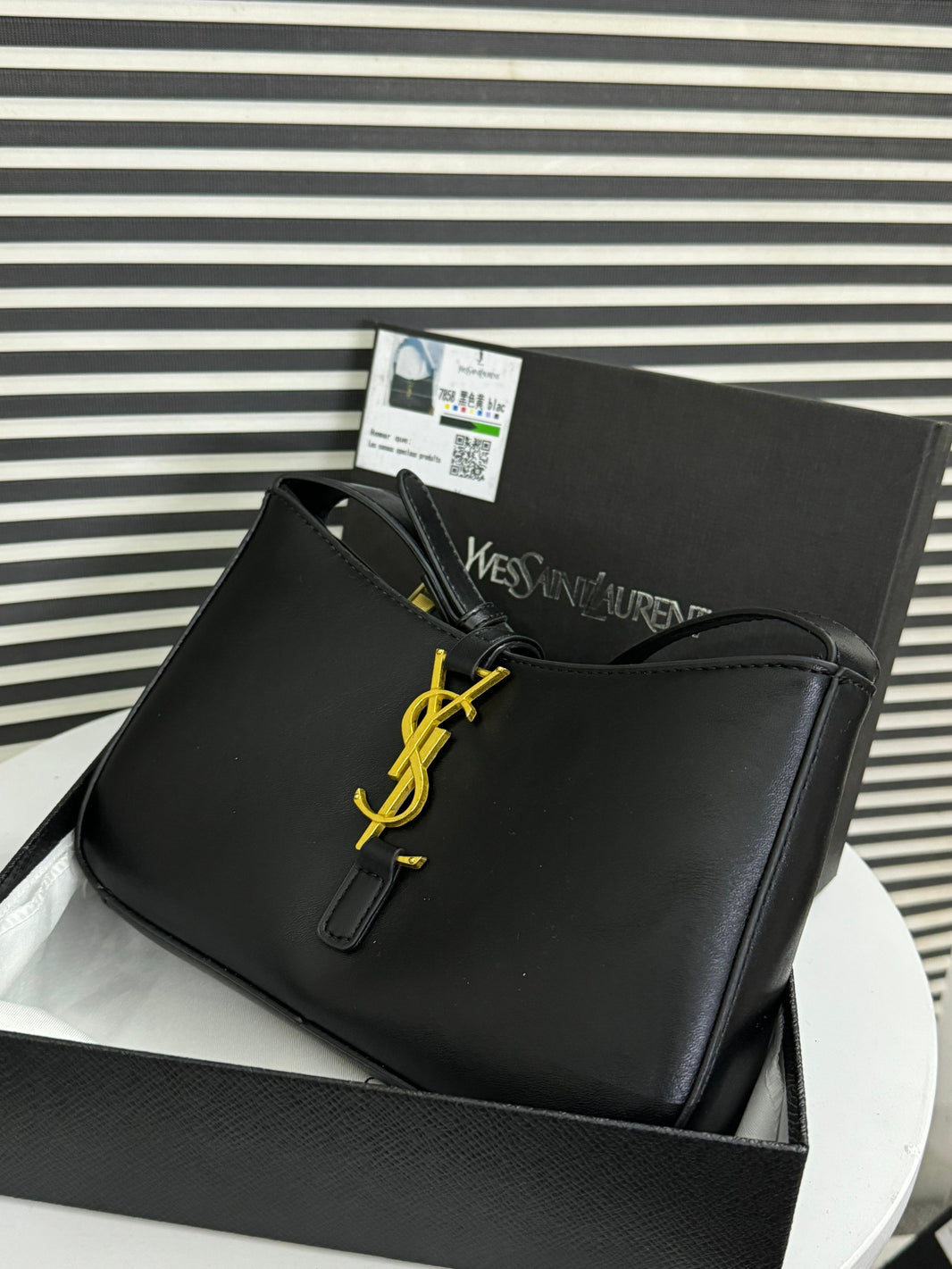 Saint Laurent Le 5 A 7 Hobo Bag