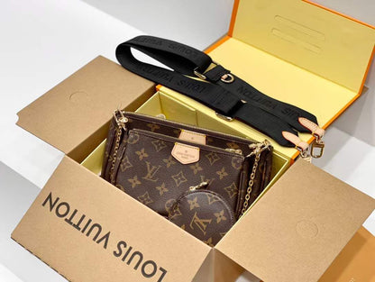 Louis Vuitton Pouchette