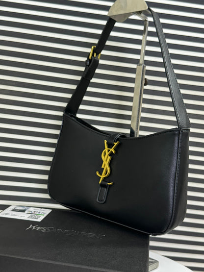 Saint Laurent Le 5 A 7 Hobo Bag