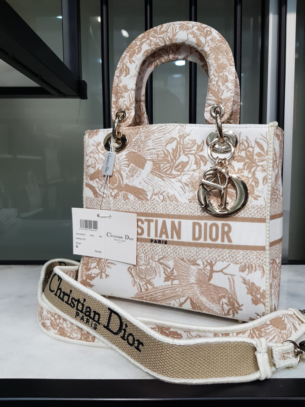 DIOR’ Medium Lady D-Lite Bag