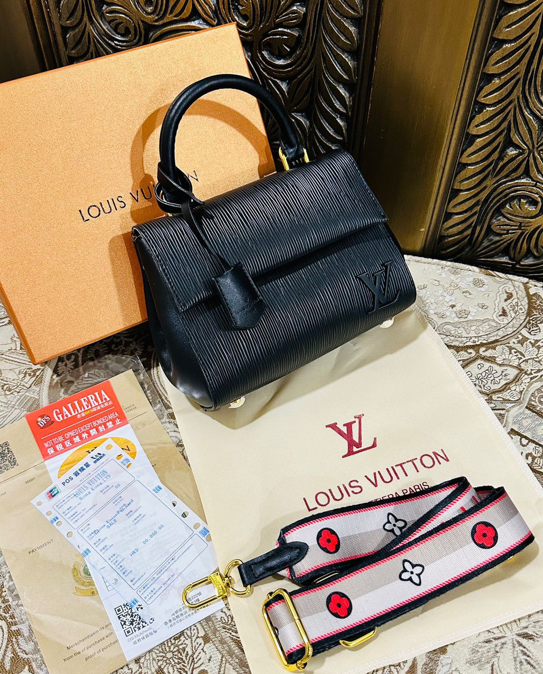 Louis Vuitton Cluny Handbag