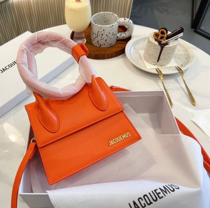 Jacquemus The medium Chiquito Crossbody