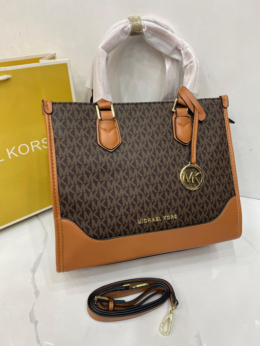 Michael Kors Mm Top Handle Tote