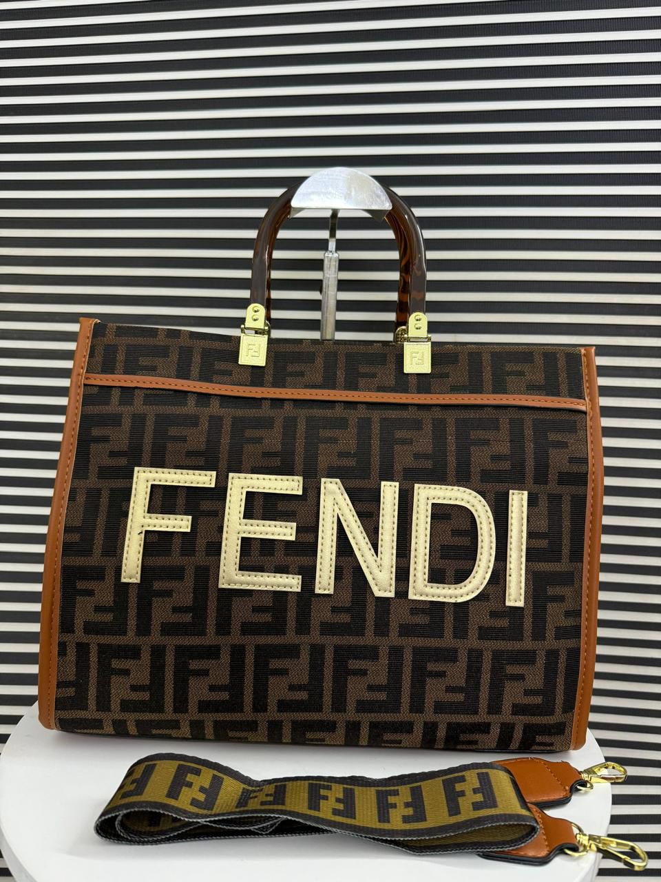 Fendi Sunshine Medium Tote With Dust Bag