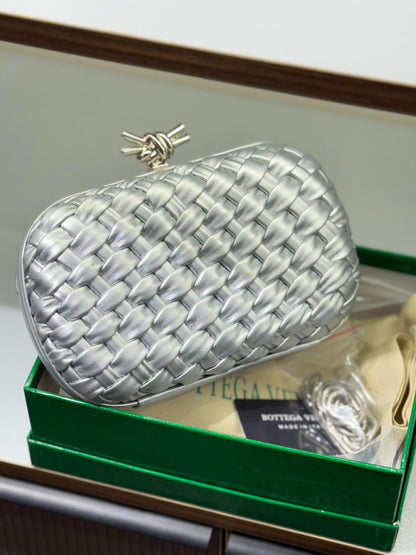 Bottega Veneta Knot clutch