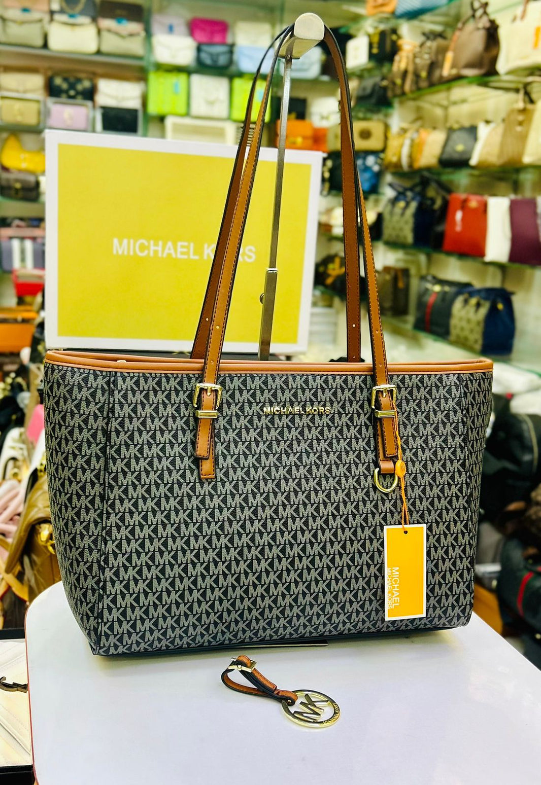 Michael Kors Metropolitan Large Tote