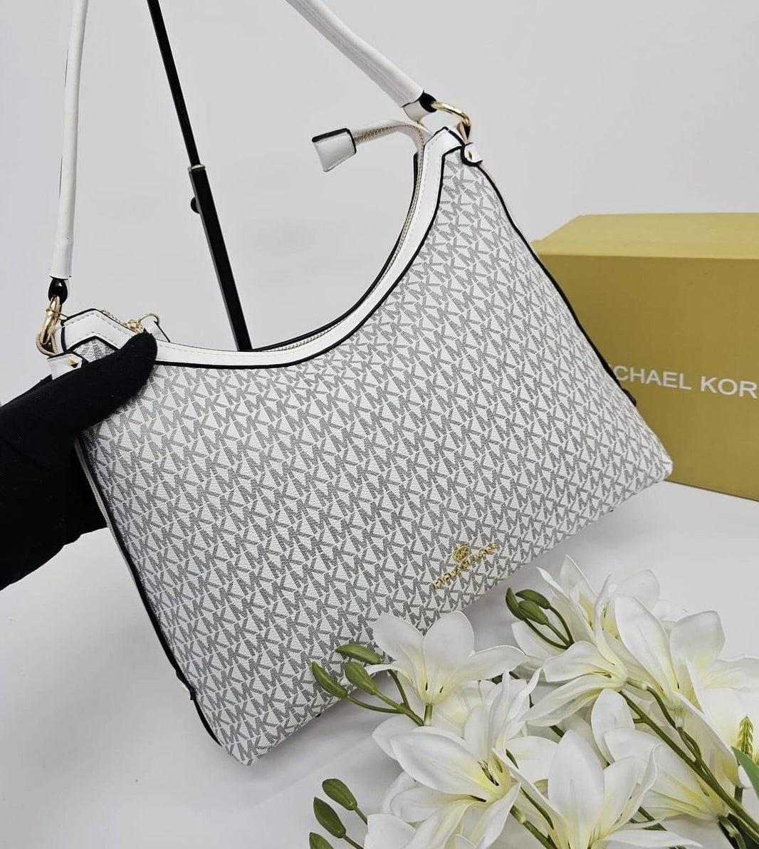 MICHAEL KORS Mercer Shoulder Tote