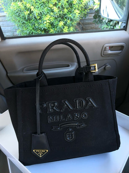 Prada Mode Hand Bags