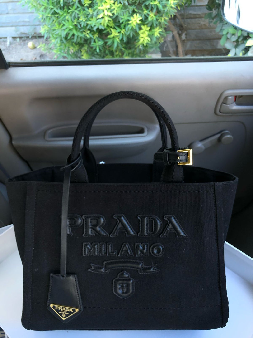 Prada Mode Hand Bags